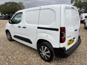 2022 Citroen Berlingo 1.5 Bluehdi 1000 Enterprise M Pro in White — image 5