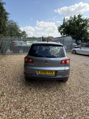 2010 Volkswagen Tiguan 2.0 Tdi Sport in Grey — image 3
