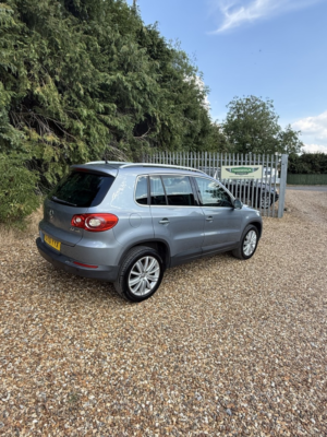 2010 Volkswagen Tiguan 2.0 Tdi Sport in Grey — image 4