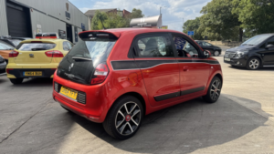 2014 Renault Twingo 0.9 Dynamique Energy Tce 90 Stop & Start Red 5dr Lowmiles+lowtax+12 Stamps in Red — image 4