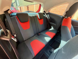 2010 Ford Ka 1.2 Titanium Euro 4 3dr in Red — image 4