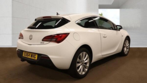 2014 Vauxhall Astra Gtc 1.4t Sri Euro 5 (s/s) 3dr in White — image 2