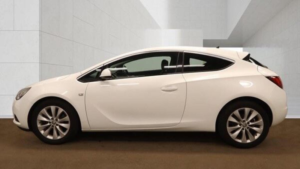 2014 Vauxhall Astra Gtc 1.4t Sri Euro 5 (s/s) 3dr in White — image 6