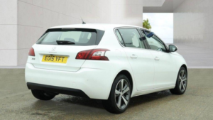 2015 Peugeot 308 1.2 Puretech Allure Auto Euro 6 (s/s) 5dr in White — image 4