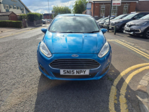 2015 Ford Fiesta 1.0t Ecoboost Titanium Euro 5 (s/s) 5dr in Blue — image 2