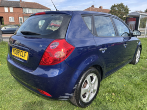 2008 Kia Ceed 1.4 Sr Special Edition in Blue — image 4
