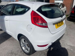 2012 Ford Fiesta 1.25 Zetec 3dr in White — image 4