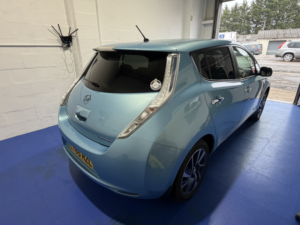 2015 Nissan Leaf 24kwh Acenta+ in Blue — image 6