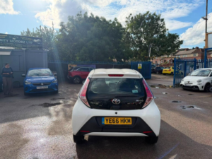 2016 Toyota Aygo 1.0 Vvt-I X-Play Euro 6 5dr in White — image 5