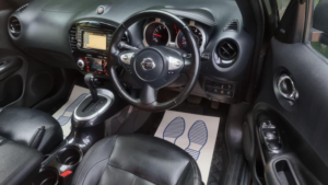 2015 Nissan Juke 1.6 Tekna Xtron Euro 5 5dr in Grey — image 2
