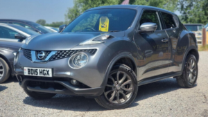 2015 Nissan Juke 1.6 Tekna Xtron Euro 5 5dr in Grey — image 3