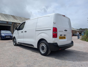 2020 Citroen Dispatch 1.5 Bluehdi 1000 Enterprise M Fwd 2 Euro 6 (s/s) 6dr in White — image 4