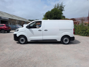 2020 Citroen Dispatch 1.5 Bluehdi 1000 Enterprise M Fwd 2 Euro 6 (s/s) 6dr in White — image 5