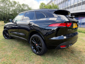 2016 Jaguar F-Pace 2.0 D180 R-Sport Auto AWD Euro 6 (s/s) 5dr in Black — image 6