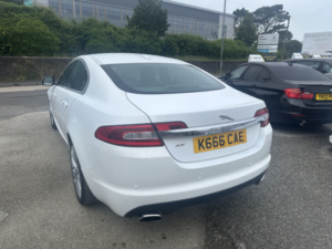 2011 Jaguar Xf 3.0 D V6 Premium Luxury in White — image 5