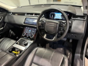 2019 Land Rover Range Rover Velar 2.0 P250 Se Auto 4WD Euro 6 (s/s) 5dr in Silver — image 2
