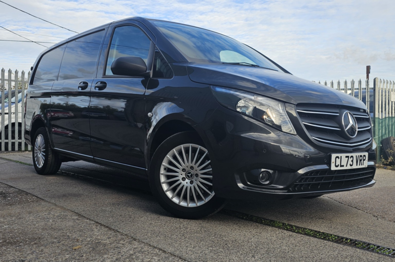 2023 Mercedes-Benz Vito 2.0 119 Cdi Premium in Grey — image 1