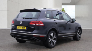 2016 Volkswagen Touareg 3.0 Tdi V6 Bluemotion Tech R-Line Tiptronic 4WD Euro 6 (s/s) 5dr in Black — image 5