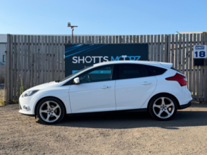 2013 Ford Focus 1.6 Tdci Titanium Navigator in White — image 8