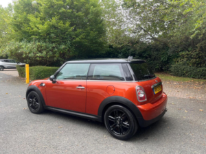 2013 MINI Hatch 1.6 Cooper Euro 5 (s/s) 3dr in Orange — image 4