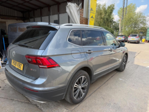 2018 Volkswagen Tiguan Allspace 2.0 Tdi Se Nav DSG 4motion Euro 6 (s/s) 5dr in Grey — image 6