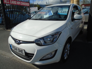 2014 Hyundai I20 1.2 Active Hatchback 3dr Petrol Manual Euro 5 (85 Bhp) in White — image 3