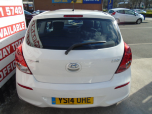2014 Hyundai I20 1.2 Active Hatchback 3dr Petrol Manual Euro 5 (85 Bhp) in White — image 6