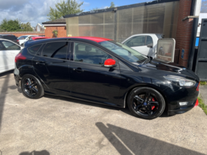 2016 Ford Focus 2.0 Tdci Zetec S Black Edition in Black — image 3
