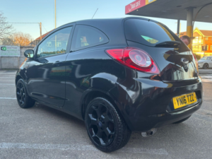 2016 Ford Ka 1.2 Zetec Black Edition in Black — image 4