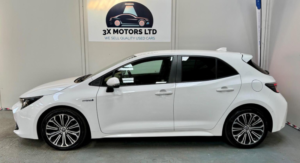 2019 Toyota Corolla 1.8 Vvt-H Design CVT Euro 6 (s/s) 5dr in White — image 3