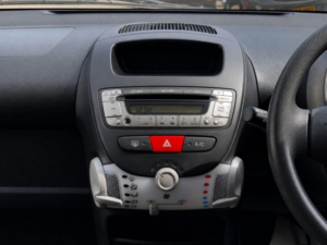 2013 Peugeot 107 1.0 12v Active Euro 5 5dr in Silver — image 4