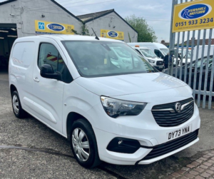2023 Vauxhall Combo 1.5 Turbo D 2300 Pro in White — image 3