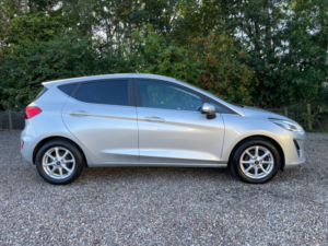 2018 Ford Fiesta 1.0t Ecoboost Zetec Euro 6 (s/s) 5dr in Silver — image 5