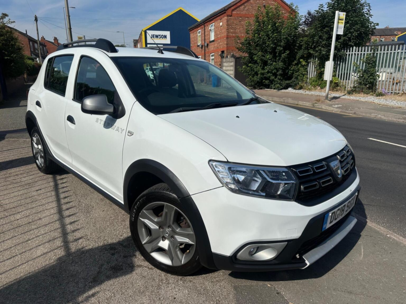 2018 Dacia Sandero Stepway 0.9 Tce Laureate Euro 6 (s/s) 5dr in White — image 1