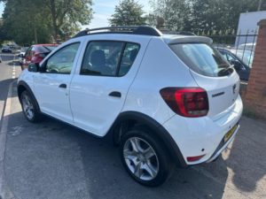 2018 Dacia Sandero Stepway 0.9 Tce Laureate Euro 6 (s/s) 5dr in White — image 3