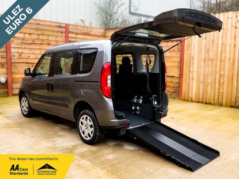 2019 Fiat Doblo 4 SEAT Wheelchair Accessible Disabled Access Vehicle Wav in Grey — image 1