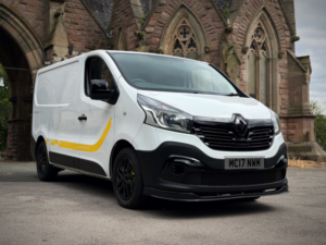 2017 Renault Trafic 1.6 Sl27 Dci 120 Business Euro 6 in White — image 3