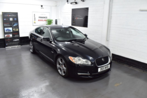 2011 Jaguar Xf 3.0d S V6 (275) Premium Luxury Saloon 4dr Automatic in Black — image 4
