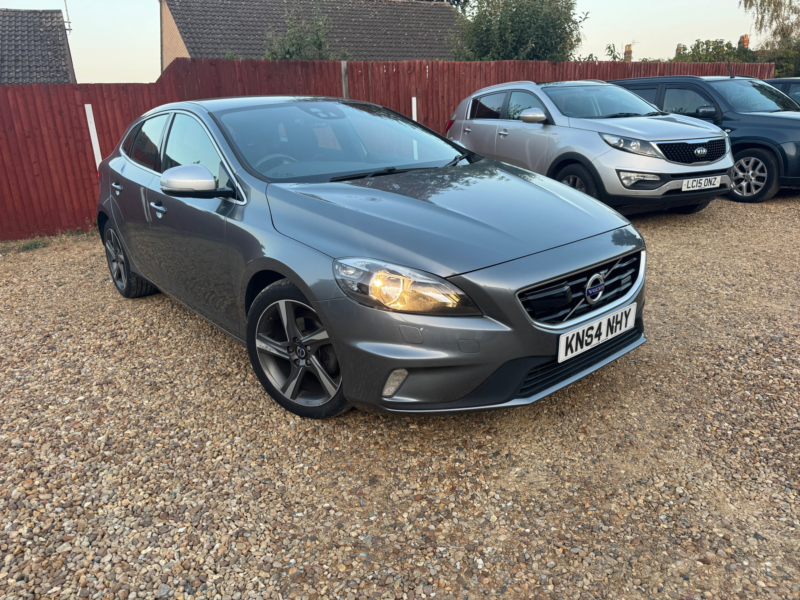 2014 Volvo V40 1.6 D2 R-Design Nav Hatchback 5dr Diesel Manual Euro 5 (s/s) (115 Ps) in Grey — image 1
