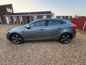 2014 Volvo V40 1.6 D2 R-Design Nav Hatchback 5dr Diesel Manual Euro 5 (s/s) (115 Ps) in Grey — image 6