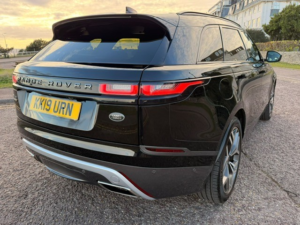 2019 Land Rover Range Rover Velar 3.0 D275 R-Dynamic Se in Black — image 6