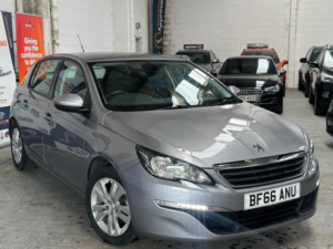 2017 Peugeot 308 1.2 Puretech Active Euro 6 (s/s) 5dr in Grey — image 4