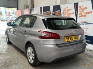 2017 Peugeot 308 1.2 Puretech Active Euro 6 (s/s) 5dr in Grey — image 5