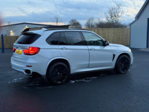 2014 BMW X5 3.0 X5 M50d in White — image 3