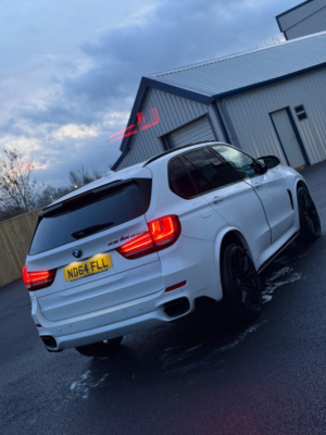 2014 BMW X5 3.0 X5 M50d in White — image 4