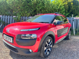 2018 Citroen C4 Cactus 1.6 Bluehdi Flair in Red — image 5