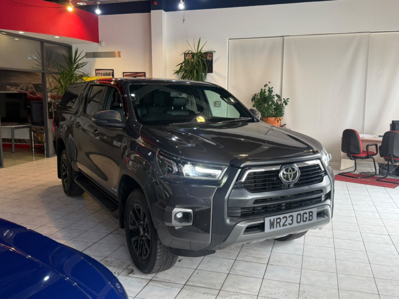 2023 Toyota Hilux 2.8 D-4d Invincible X in Grey — image 1