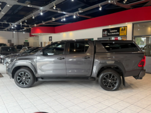 2023 Toyota Hilux 2.8 D-4d Invincible X in Grey — image 6