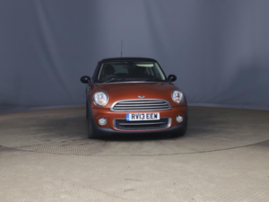 2013 MINI Hatch 1.6 Cooper Euro 5 (s/s) 3dr in Orange — image 3