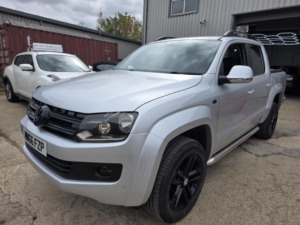2016 Volkswagen Amarok 2.0 Bitdi Bluemotion Tech Highline Auto 4motion Euro 5 (s/s) 4dr in Silver — image 2